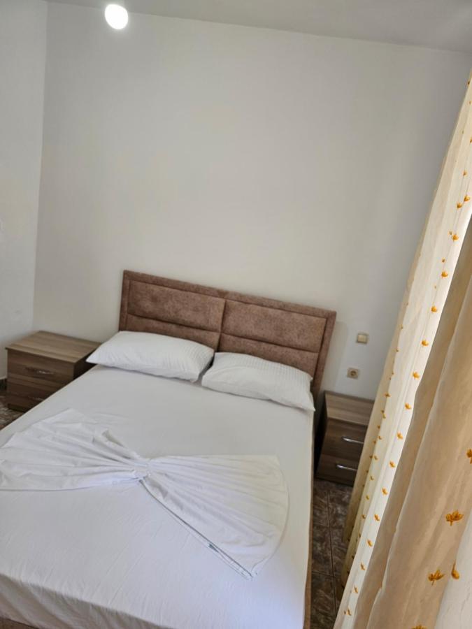 Alex Apartments Sarandë Exterior foto